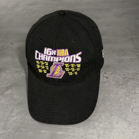 Los Angeles Lakers Hat New Era Cap Black White Adjust Strap Dad Cap NBA Champ - Picture 1 of 7